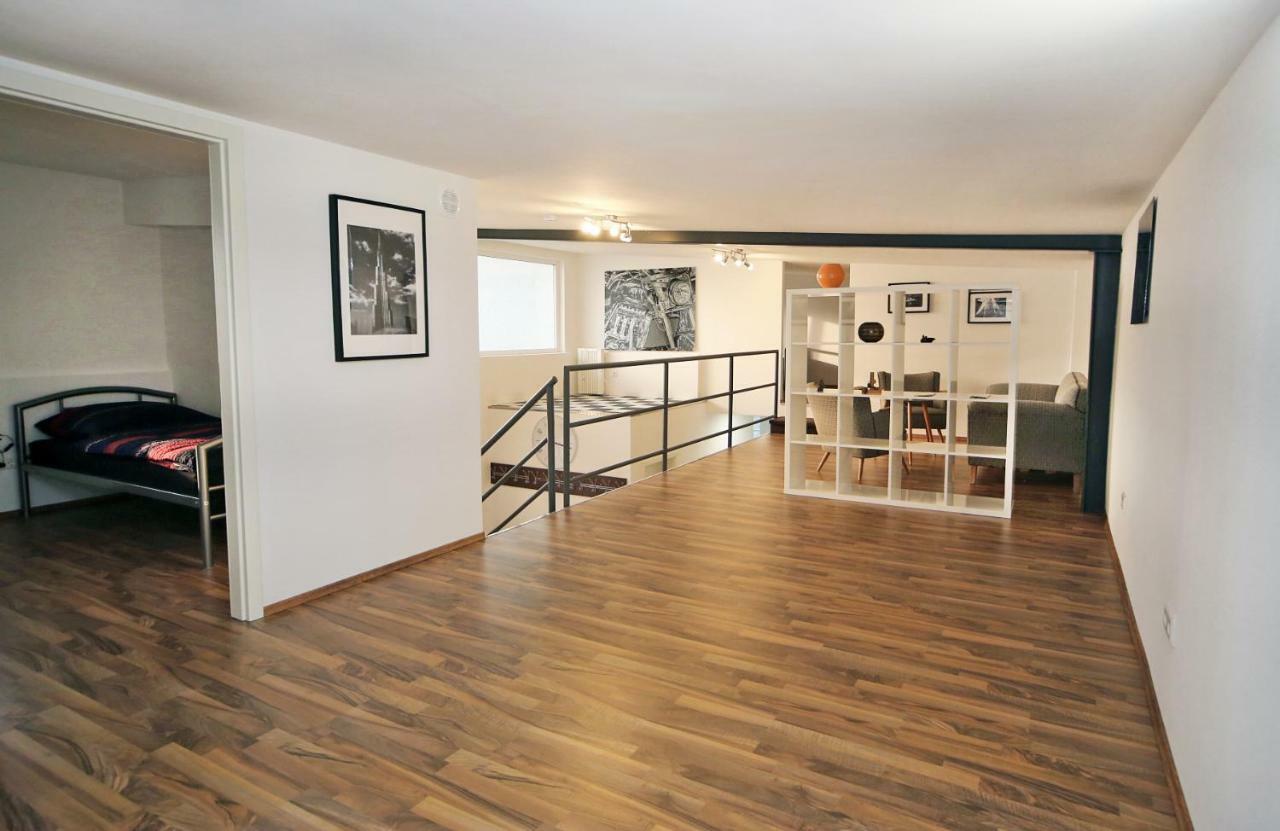 Loft-Unterkunft Sinsheim Luaran gambar